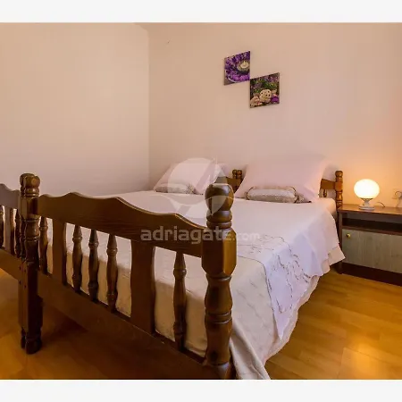 Dora Apartment