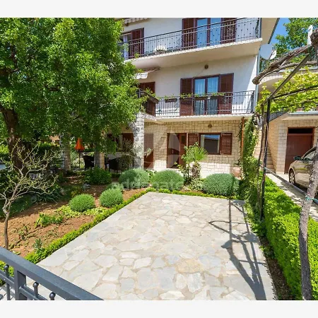Appartement Dora Selce