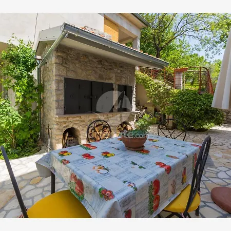 Apartman Dora