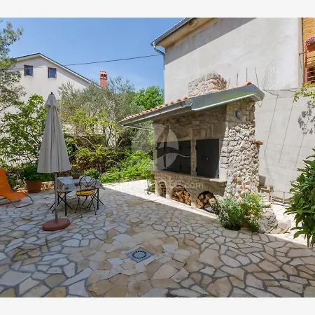 Dora Appartement *